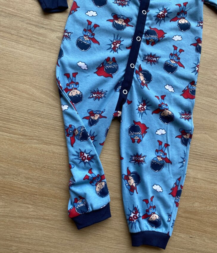 fernandaramoskids com br Macacão Pijama Infantil Masculino Estampado Super Herói Azul 2