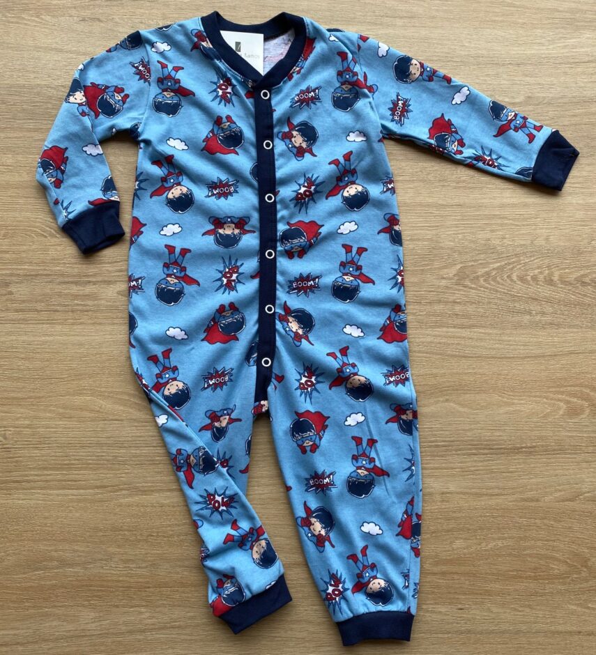 Macacão Pijama Infantil Masculino Estampado Super Herói Azul Fernanda Ramos Kids