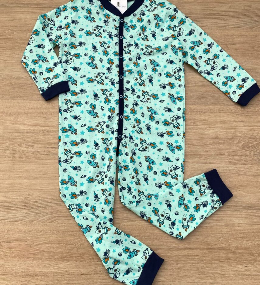 Macacão Pijama Infantil Masculino Estampado Verde Água Fernanda Ramos Kids