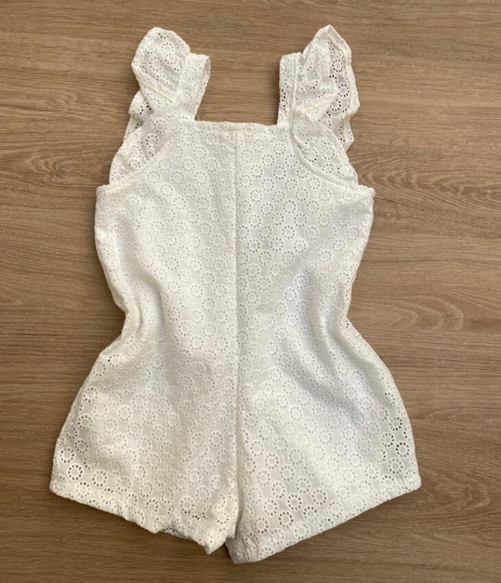 fernandaramoskids com br Macaquinho Feminino Infantil Babados nas Alças Laise Branco2