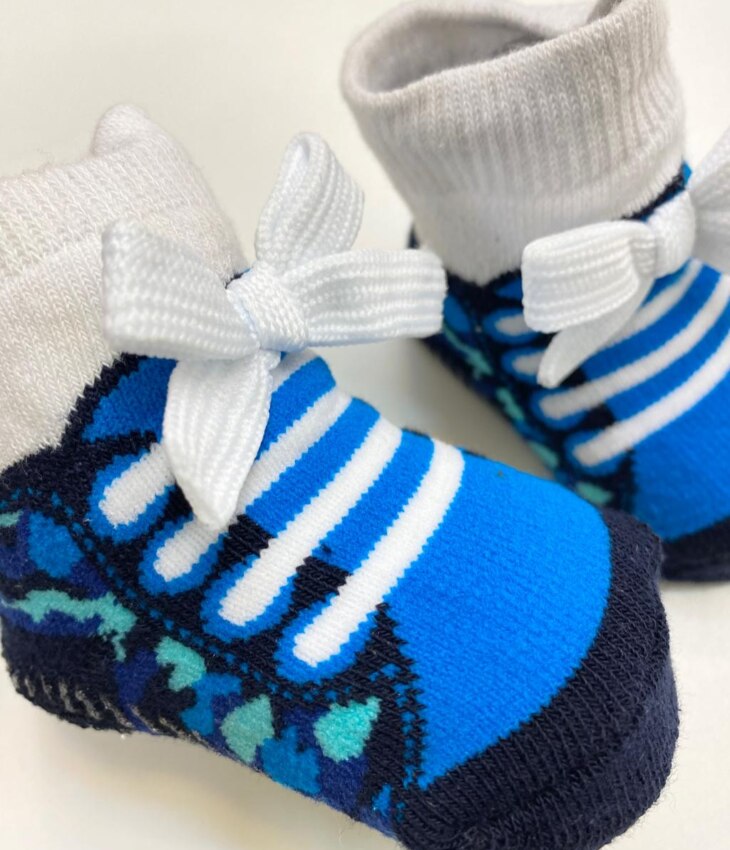fernandaramoskids com br Meia Infantil Masculina 3D Pantufinha Azul Preto e Branco 1