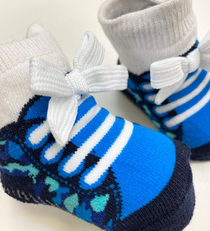 fernandaramoskids com br Meia Infantil Masculina 3D Pantufinha Azul Preto e Branco 1