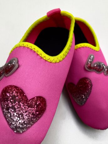fernandaramoskids com br Sapatilha Neoprene Infantil Feminina Soft Fun Love Rosa Flúor 1