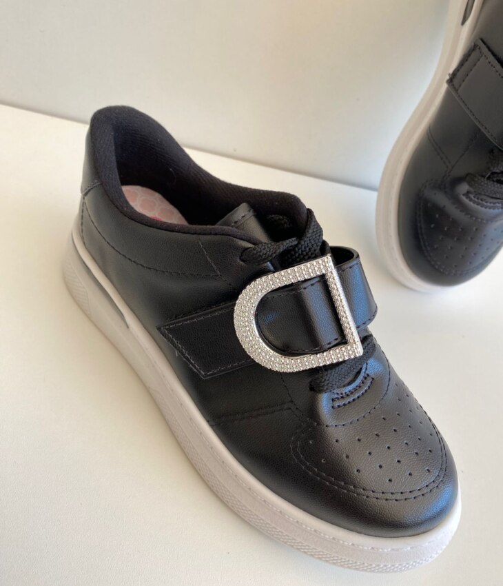 Tênis Infantil Feminino Preto com Detalhe Fernanda Ramos Kids