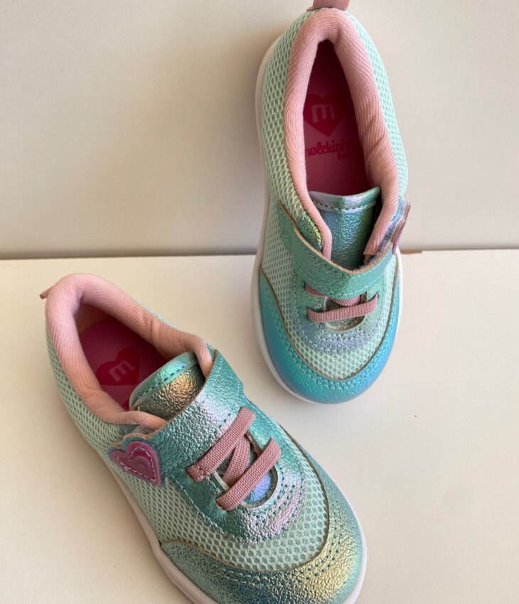 fernandaramoskids com br Tênis Infantil Feminino Verde com Detalhe Rosa 1