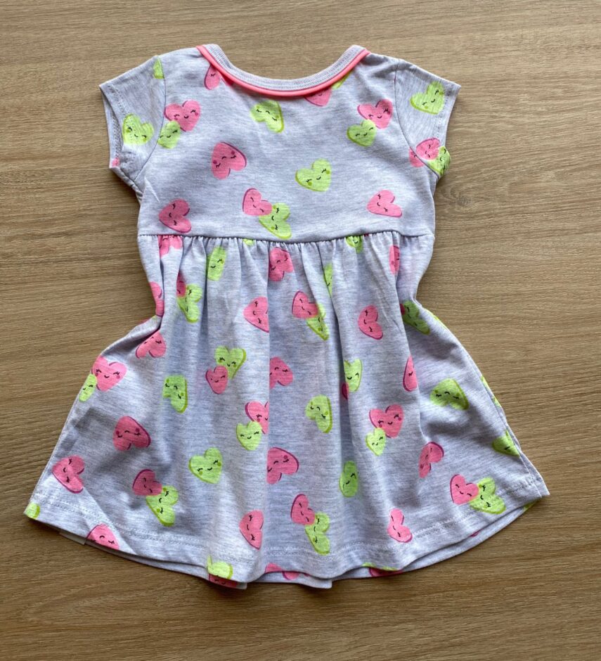 fernandaramoskids com br Vestido Infantil Feminino Curto Estampa de Corações Cinza 2