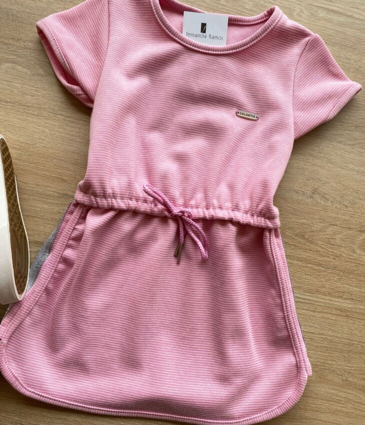 fernandaramoskids com br Vestido Infantil Feminino Curto Rosa Detalhe Lateral Brilhante 1