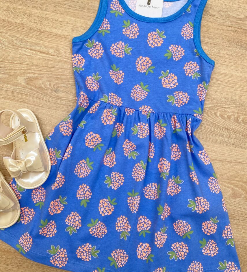 fernandaramoskids com br Vestido Infantil Feminino de Malha Estampado Fundo Azul 1