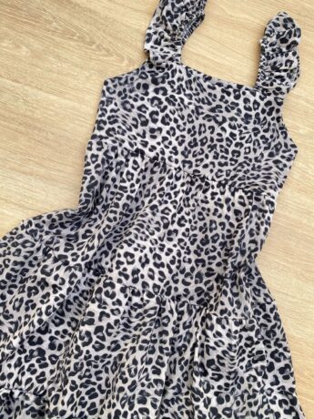 fernandaramoskids com br Vestido Infantil Feminino Soltinho Alça com Babado Animal Print Cinza 1