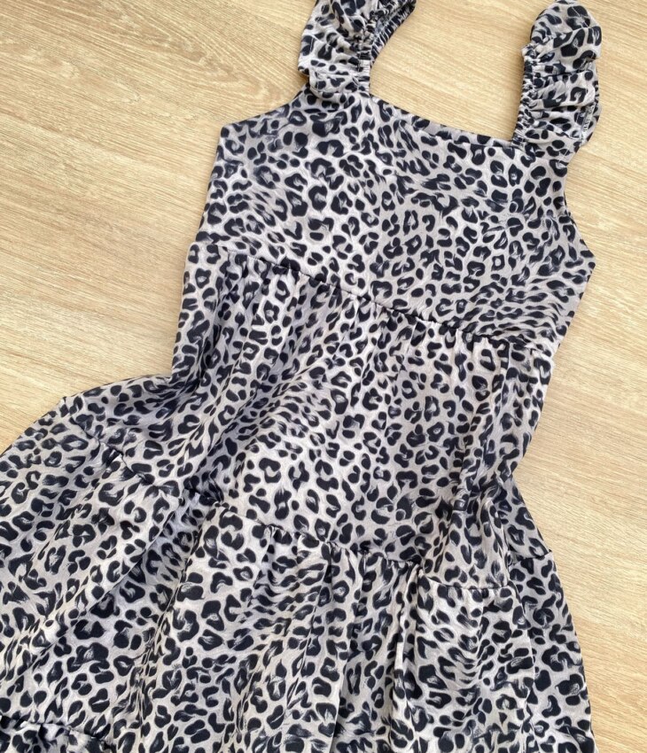 fernandaramoskids com br Vestido Infantil Feminino Soltinho Alça com Babado Animal Print Cinza 1