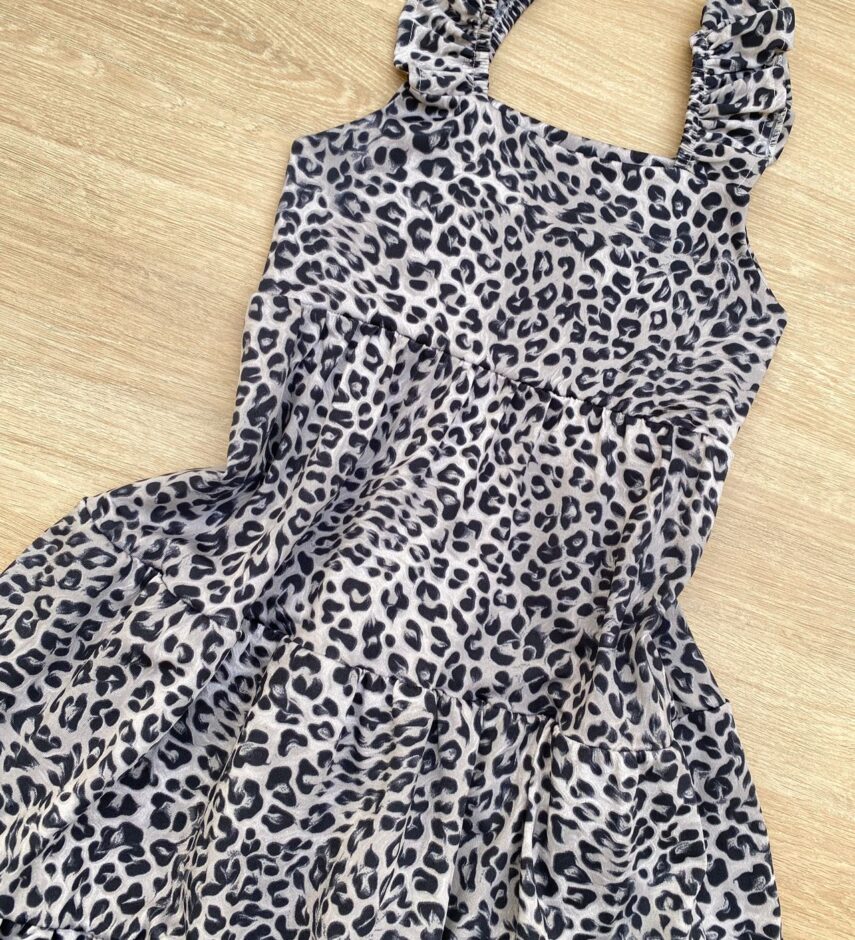 fernandaramoskids com br Vestido Infantil Feminino Soltinho Alça com Babado Animal Print Cinza 1