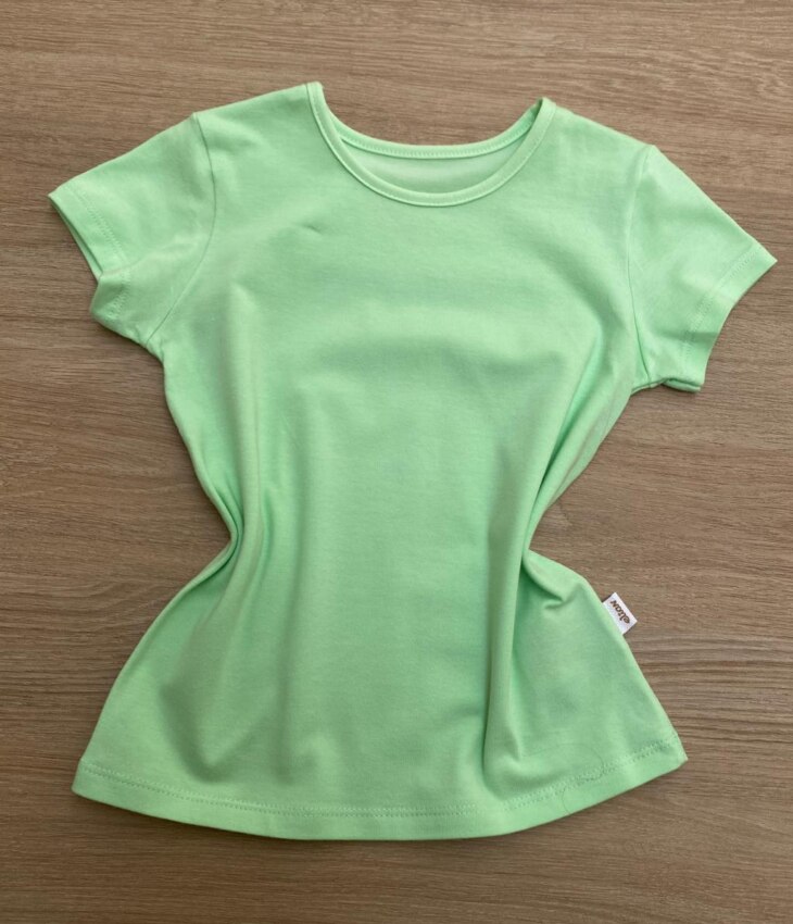 Blusa Manga Curta Infantil Feminina Gola Redonda Verde Fernanda Ramos Kids