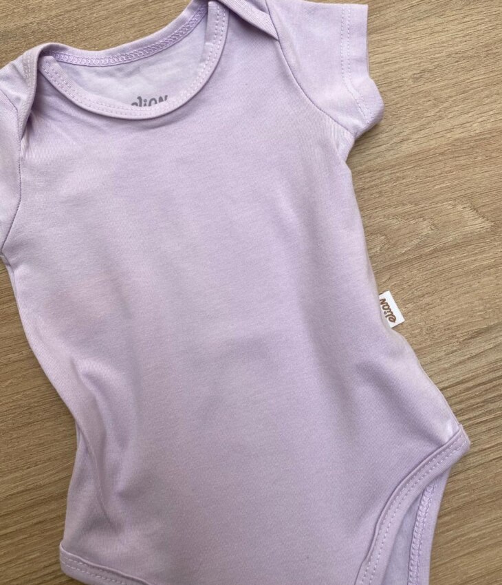 fernandaramoskids com br Body Infantil Feminino Manga Curta Lilás 1
