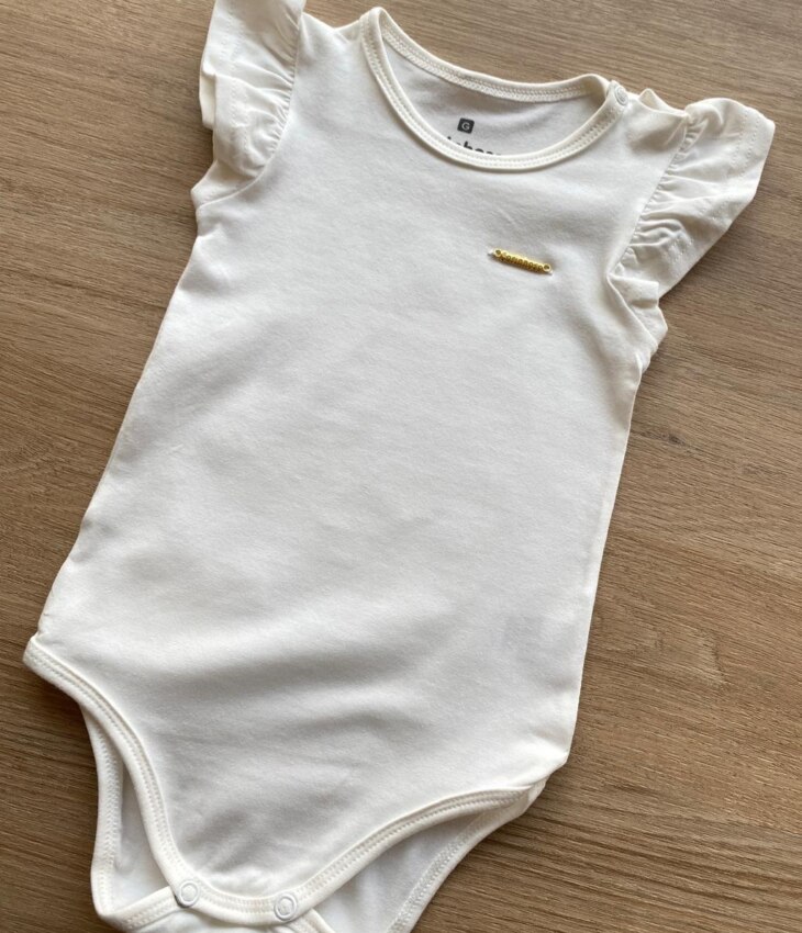 fernandaramoskids com br Body Infantil Feminino Tradicional com Babado Off White 1