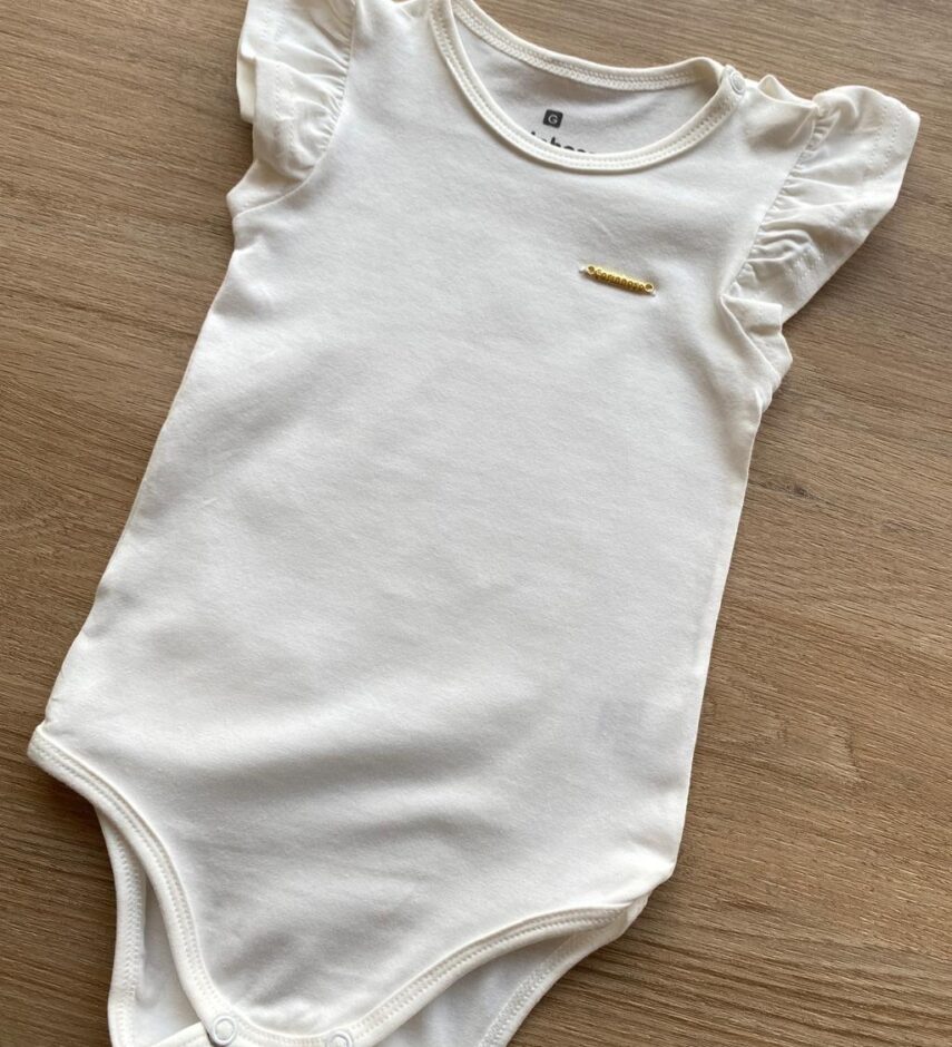 fernandaramoskids com br Body Infantil Feminino Tradicional com Babado Off White 1
