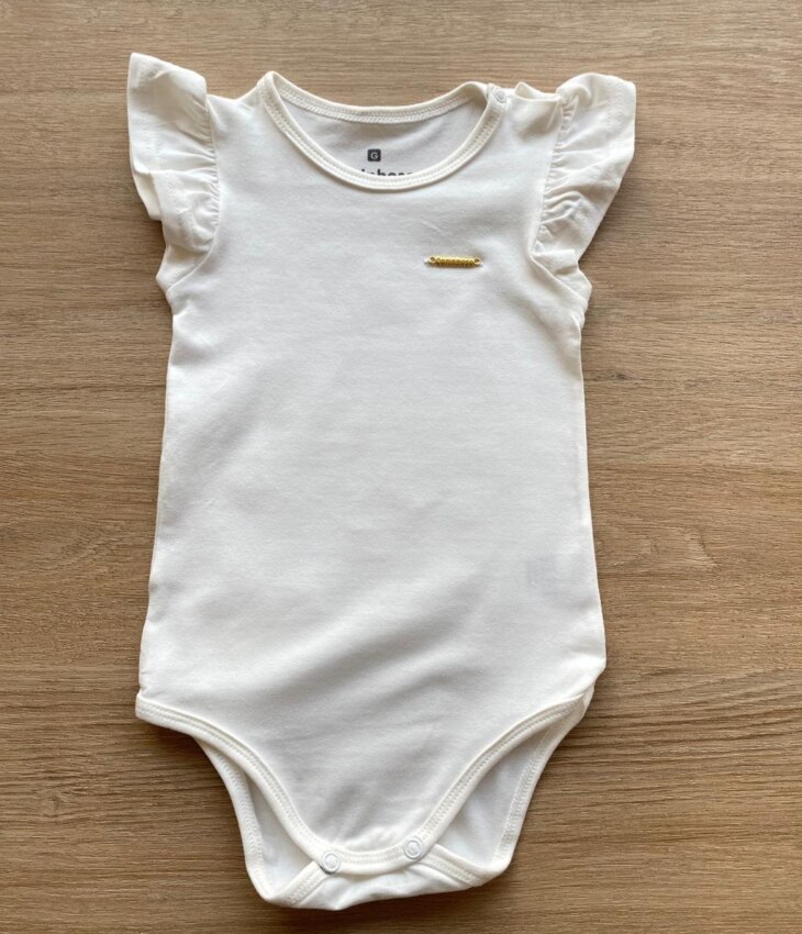 Body Infantil Feminino Tradicional com Babado Off White Fernanda Ramos Kids