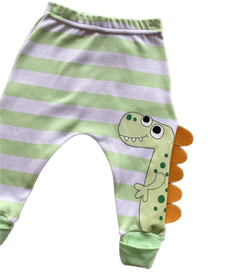 fernandaramoskids com br Calça Masculina Infantil com Vira Pe Listrada Verde 1