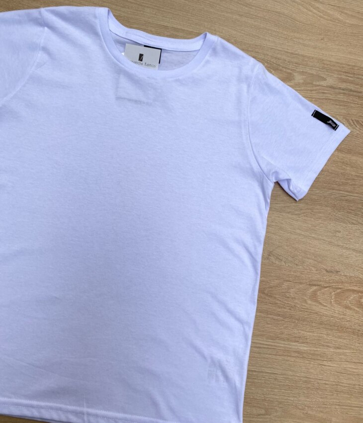 fernandaramoskids com br Camiseta Infantil Masculina Branca Básica 1