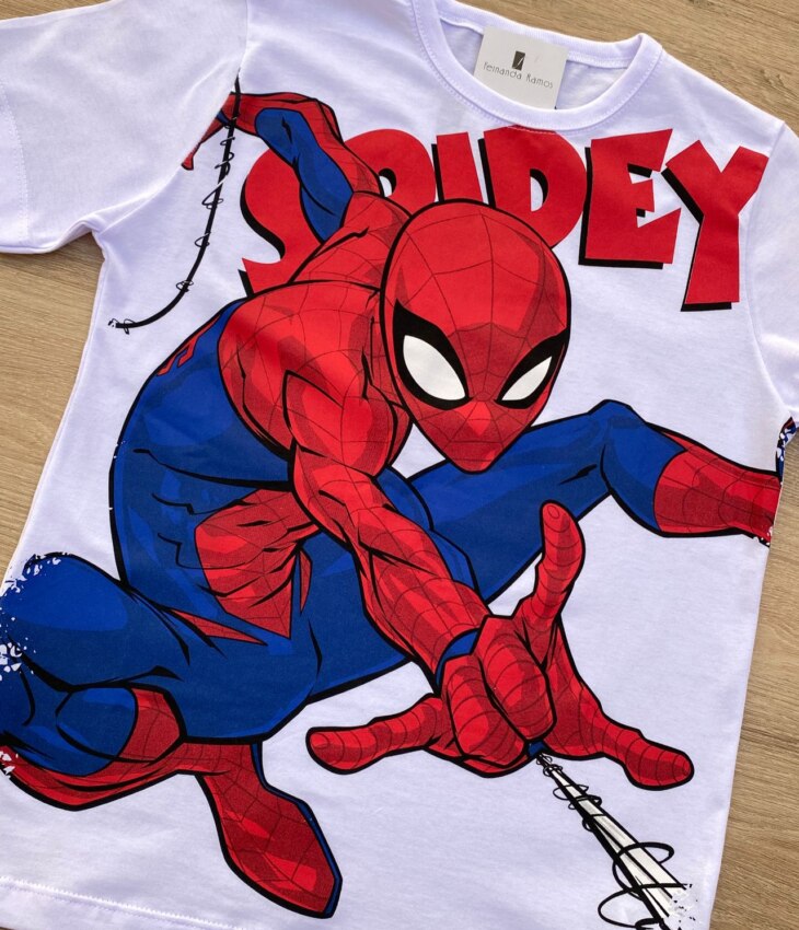 fernandaramoskids com br Camiseta Infantil Masculina Branca com Estampa Vermelha e Azul 1