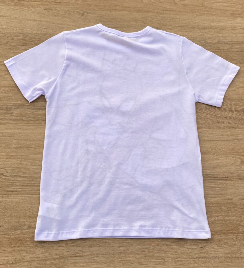 fernandaramoskids com br Camiseta Infantil Masculina Branca com Estampa Vermelha e Azul 2