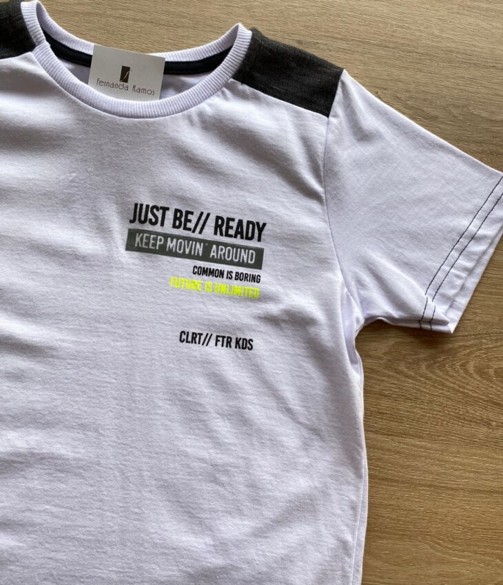 fernandaramoskids com br Camiseta Infantil Masculina Just Be Branca Detalhe Preto 1