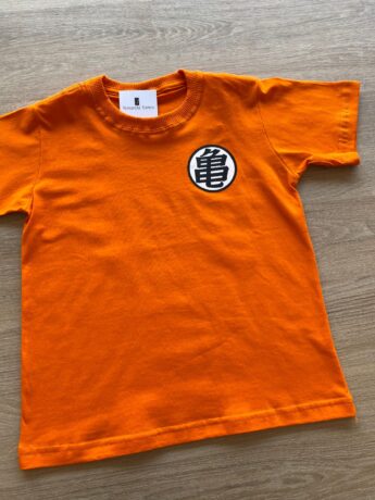 fernandaramoskids com br Camiseta Infantil Masculina Laranja com Detalhe 1