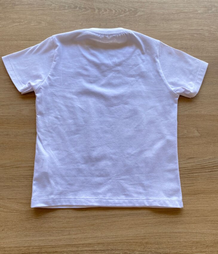 fernandaramoskids com br Camiseta Infantil Masculina Ogochi Branca com Detalhe 2