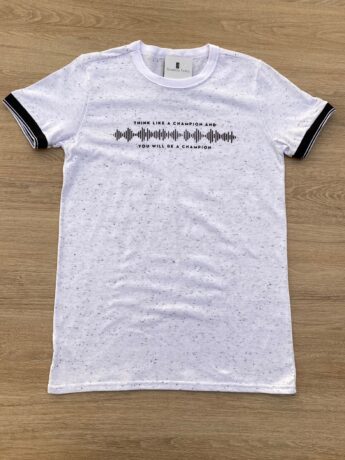 Camiseta Manga Curta Infantil Masculina Alongada Branca Mesclada Fernanda Ramos Kids