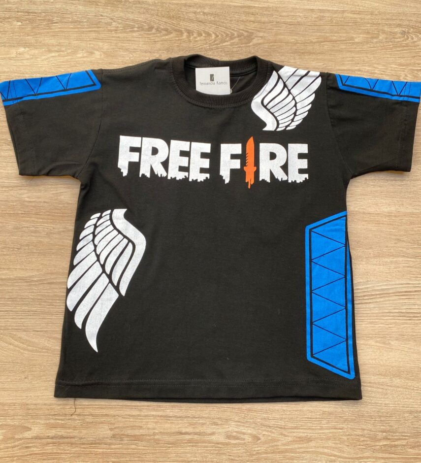 Camiseta Manga Curta Infantil Masculina Preta Estampa Branca e Azul Fernanda Ramos Kids