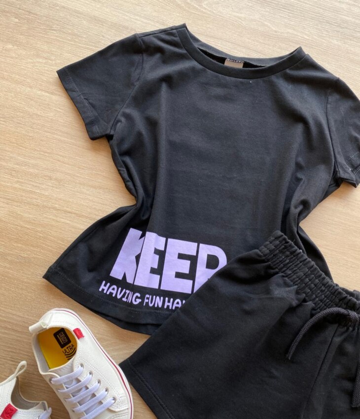 fernandaramoskids com br Conjunto Infantil Feminino Blusa Manga Curta Keep On e Short Preto 1