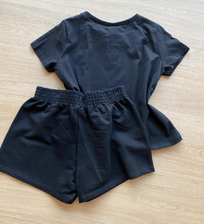fernandaramoskids com br Conjunto Infantil Feminino Blusa Manga Curta Keep On e Short Preto 3