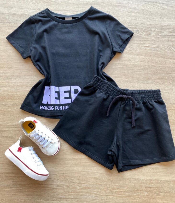 Conjunto Infantil Feminino Blusa Manga Curta Keep On e Short Preto Fernanda Ramos Kids
