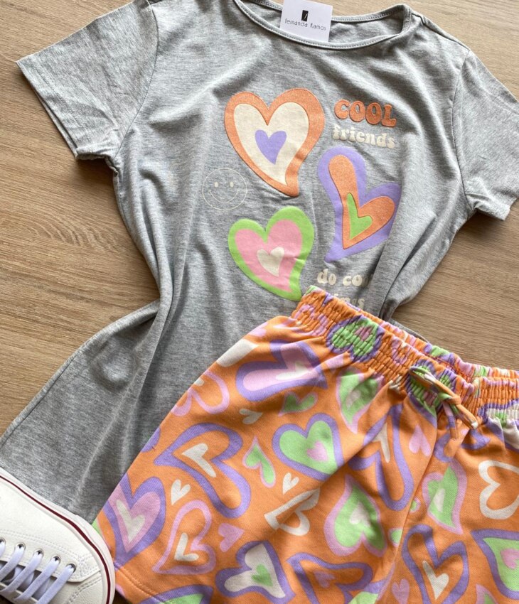fernandaramoskids com br Conjunto Infantil Feminino Corações Blusa Cinza e Short Laranja 1