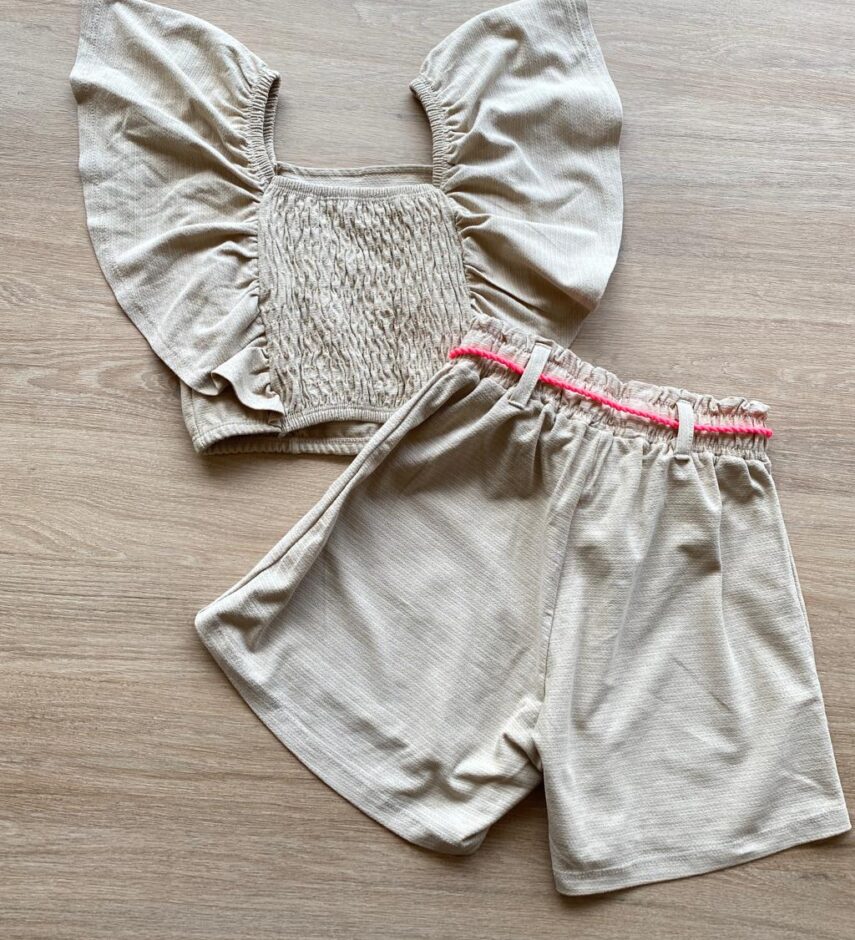 fernandaramoskids com br Conjunto Infantil Feminino Cropped e Short Bege Cordão Pink Flúor 3