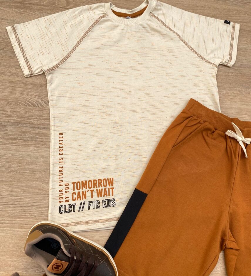 fernandaramoskids com br Conjunto Infantil Masculino Camiseta Bege Mesclada e Bermuda Caramelo 2