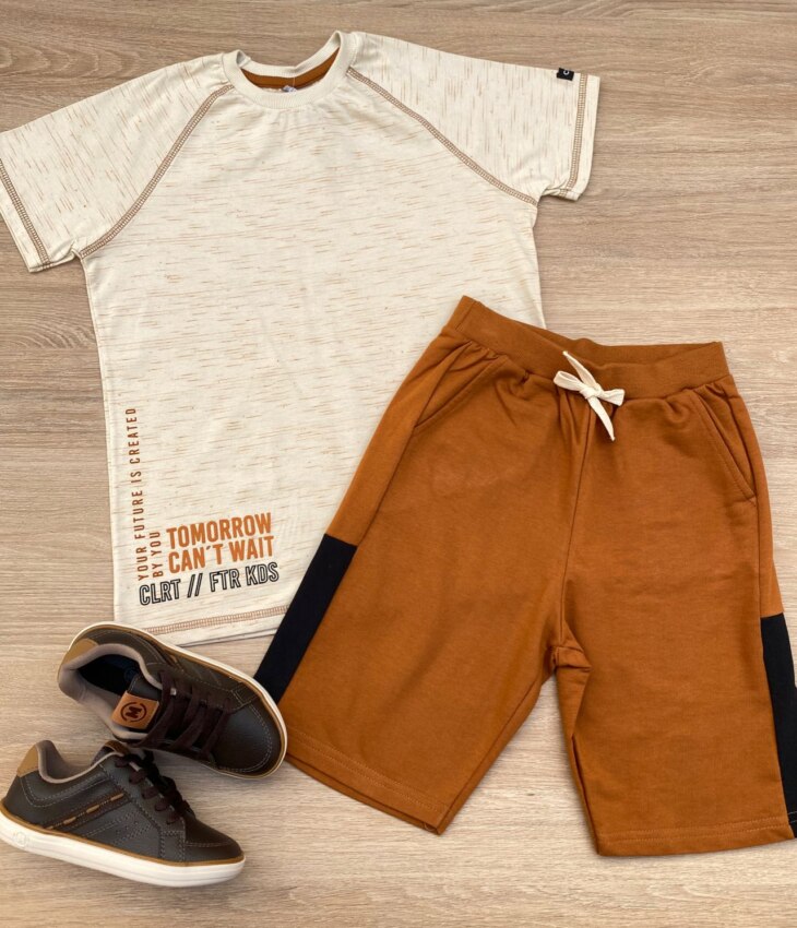 Conjunto Infantil Masculino Camiseta Bege Mesclada e Bermuda Caramelo Fernanda Ramos Kids