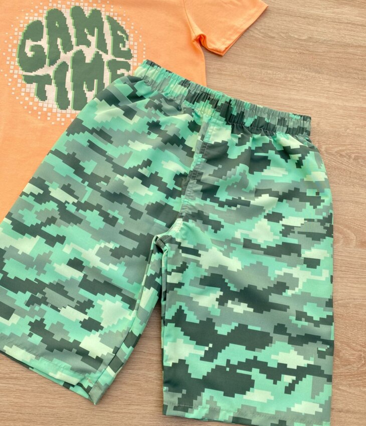 fernandaramoskids com br Conjunto Infantil Masculino Camiseta com Estampa Laranja e Bermuda Verde 3