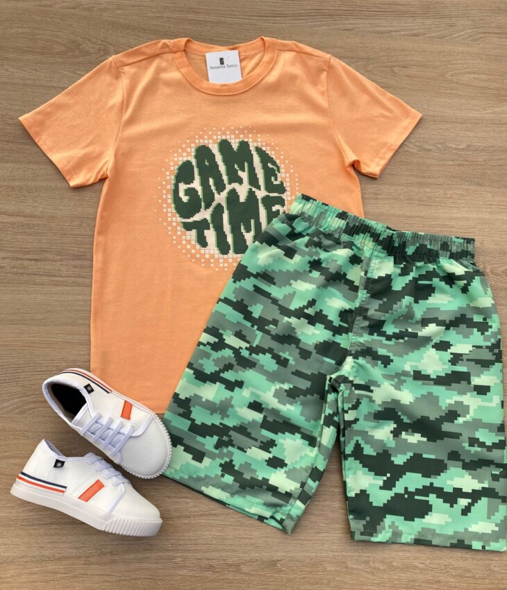Conjunto Infantil Masculino Camiseta com Estampa Laranja e Bermuda Verde Fernanda Ramos Kids