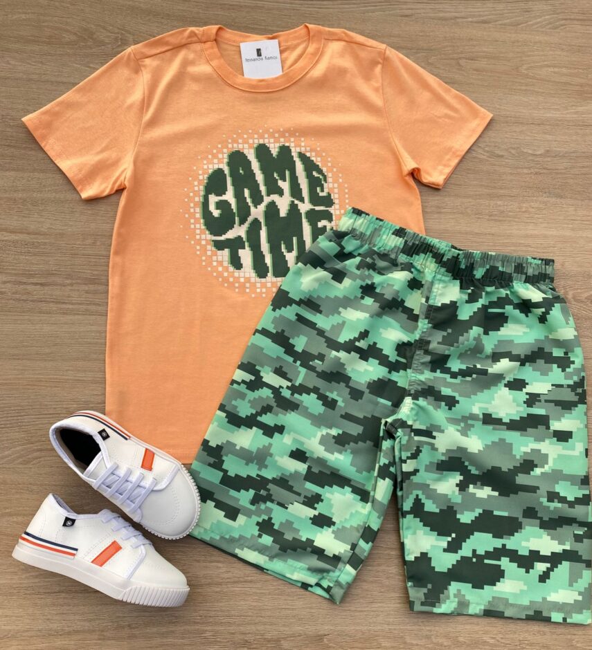 Conjunto Infantil Masculino Camiseta com Estampa Laranja e Bermuda Verde Fernanda Ramos Kids