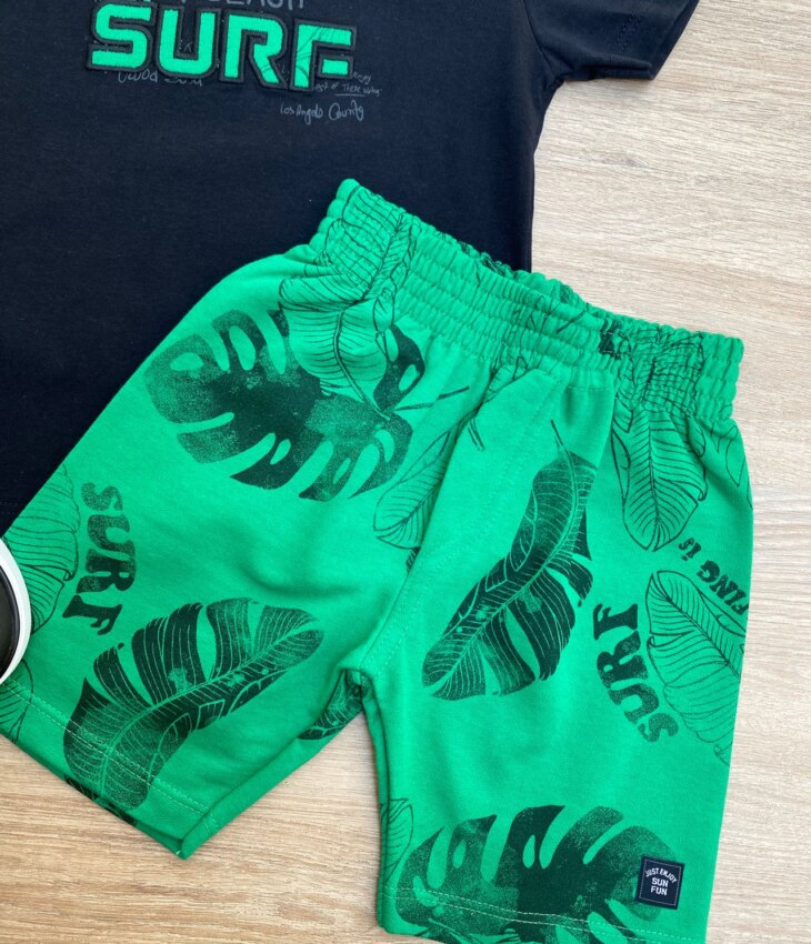 fernandaramoskids com br Conjunto Infantil Masculino Camiseta Long Beach Surf e Bermuda Verde 1
