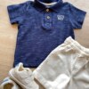 fernandaramoskids com br Conjunto Infantil Masculino Camiseta Polo Azul e Bermuda Sarja Off White 1