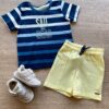 Conjunto Infantil Masculino Camiseta Sail the Seas e Bermuda Amarela Fernanda Ramos Kids