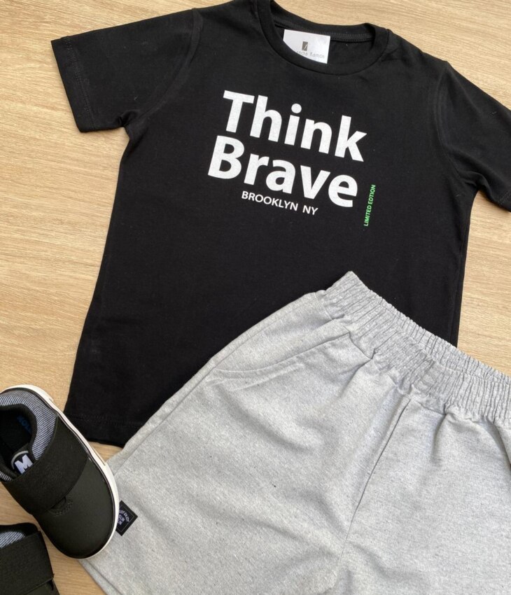 fernandaramoskids com br Conjunto Infantil Masculino Camiseta Think Brave e Bermuda Cinza 1