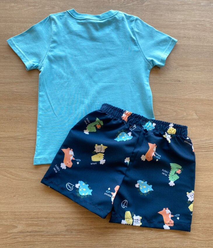 fernandaramoskids com br Conjunto Infantil Masculino Azul Camiseta Uma Cozinha Maluca e Bermuda 2