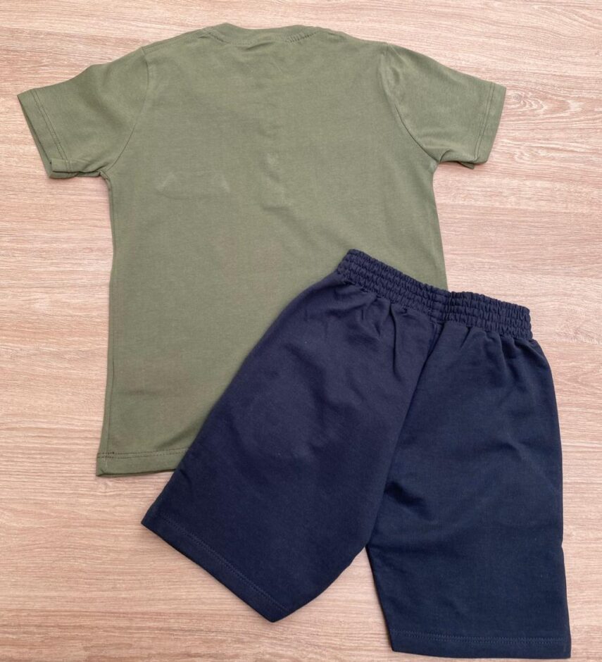 fernandaramoskids com br Conjunto Infantil Masculino Camiseta Verde Militar e Bermuda Grafite 3