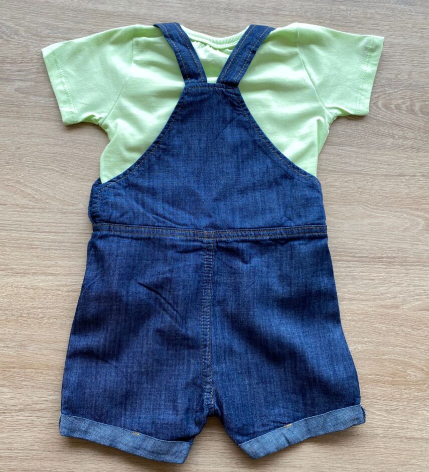 fernandaramoskids com br Conjunto Infantil Masculino Jardineira Jeans e Camiseta Verde 5