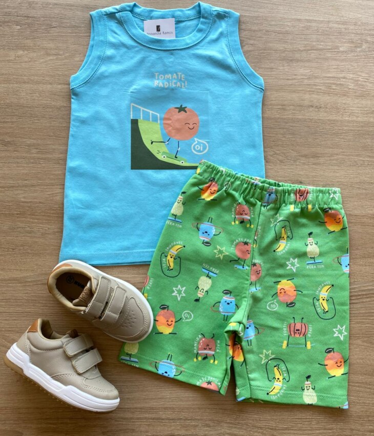 Conjunto Infantil Masculino Regata Tomate Radical e Bermuda Verde Fernanda Ramos Kids