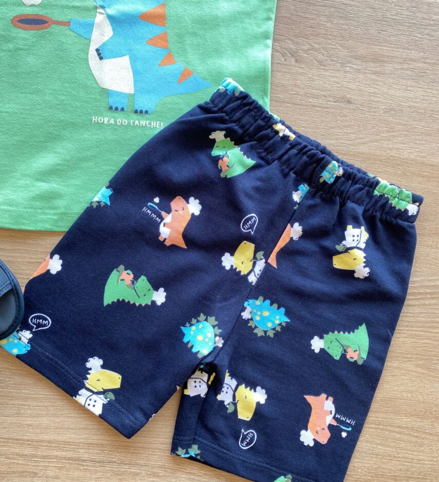 fernandaramoskids com br Conjunto Infantil Masculino Regata Verde Estampada e Bermuda Azul 2