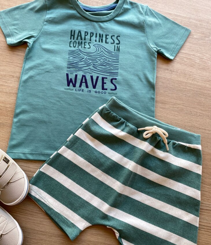 fernandaramoskids com br Conjunto Infantil Masculino Verde Camiseta Happiness e Bermuda Listrada 1