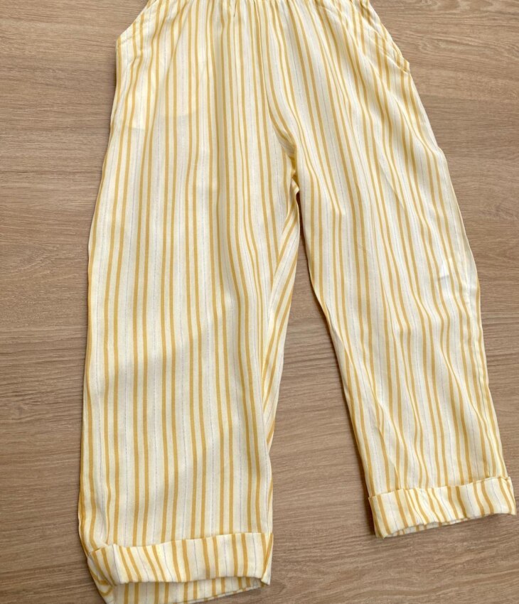 fernandaramosstore com br Macacão Infantil Feminino com Botões Listrado Amarelo 2